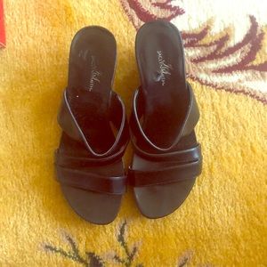 BLACK SANDALS JACLYN SMITH